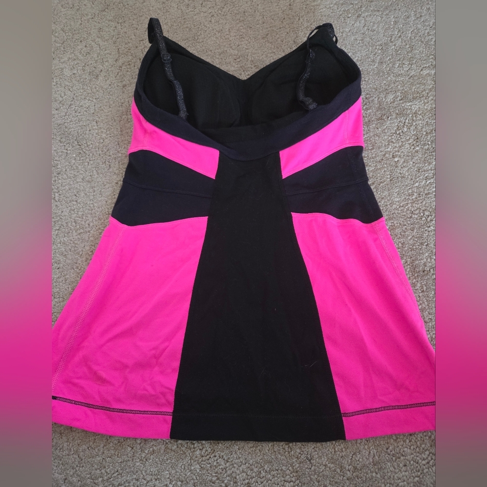 Lululemon Elongate Shelf Bra Tank Size 6 - Picture 2 of 3